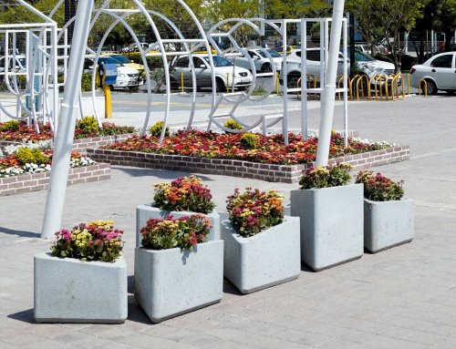 گلدان بتنی مثلثی